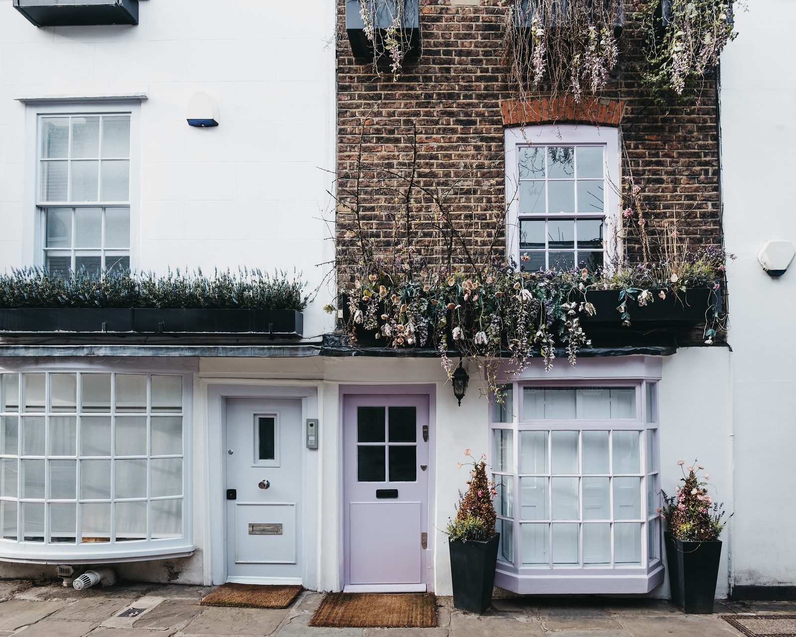 Reasons why your house may struggle to find a buyer 2 bigstock pastel pink door on a facade o 2876269389
